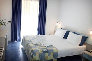 ベッドアンドブレックファースト Pizzo Calabro Resort Big Triple Room