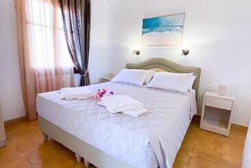 פנסיון Casa Dasyra