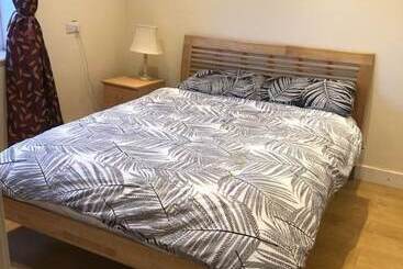 レジデンス 1 Bed Unit 10 Minute Drive From Hellfire Caves