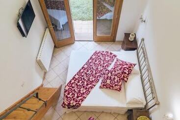 住宿加早餐  Leano Agriresort   Superior Triple Room With Mezzanine