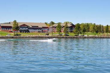 فندق Legendary Waters Resort & Casino