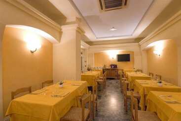 Bed and Breakfast Settecolli Sport Hostel Triple Room 106