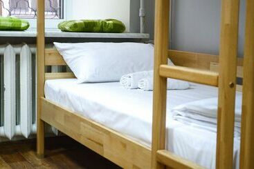 Hostel51