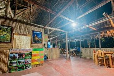 Vista Verde Lodge   Hostel