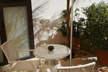 تختخواب و صبحانه Residenza Pizziniaco
