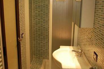 تختخواب و صبحانه Residenza Pizziniaco