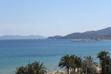 هتل Anglade Hôtel