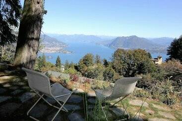 בית מלון כפרי Cottage Alpino Immerso Nel Bosco