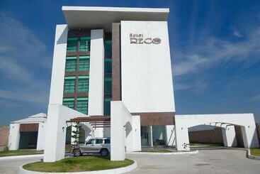 فندق Reco Inn