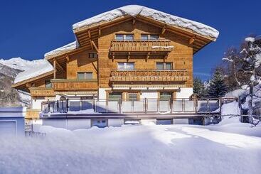 پانسیون Aliona Apart