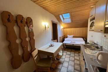 تختخواب و صبحانه Ladestatthof