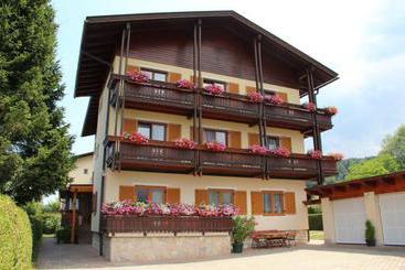پانسیون Gästehaus Sapetschnig