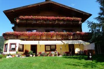 ホテル Landhaus Aubauerngut