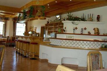 تختخواب و صبحانه Pension Asingerhof