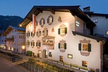 پانسیون Eggerwirt Kitzbühel, Hotel & Restaurant