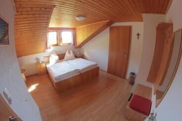 コテージ Apartments Biobauernhof Lercher