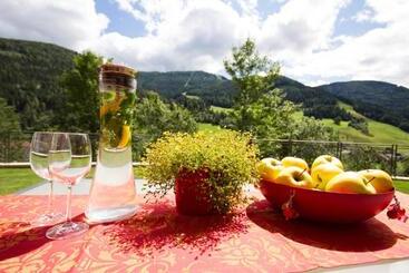 ベッドアンドブレックファースト Garni Sonnblick