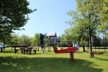 بيت ريفى Ferienhof Hinterstrasser