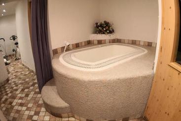 Отель Alpenrose