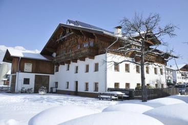 بيت ريفى Bauernhof Xanderhof