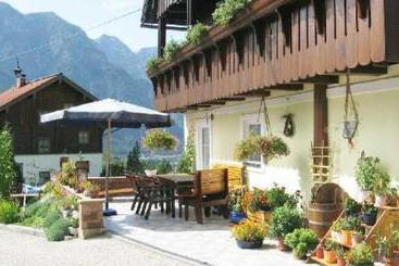 هتل Ferienhaus Kühlwein