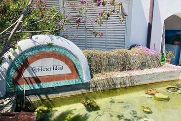 Отель Ideal