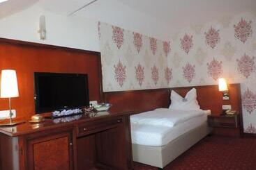 Отель Kaiser Franz Josef