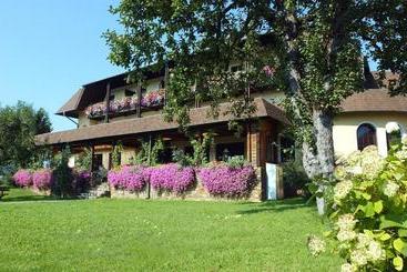 پانسیون Marko