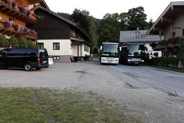 پانسیون Jugendgästehaus Oberau