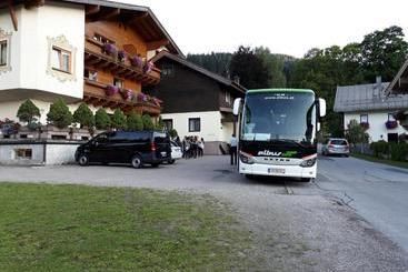 پانسیون Jugendgästehaus Oberau