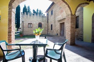 هتل Castello Di Fezzana