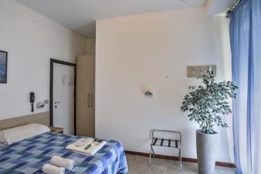 Отель Continental