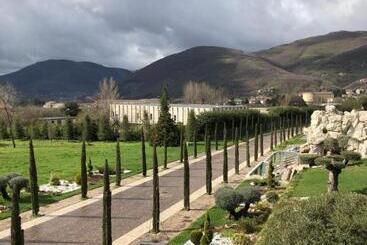 בית מלון כפרי Green Park