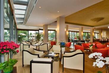 فندق Harrys' Garden