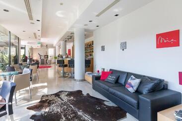 בית מלון כפרי Logonovo