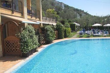 호텔 Garni Rosmari