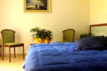 Отель Sea Garden