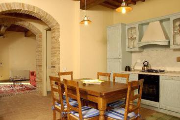 בית מלון כפרי Tenuta Sant'ilario