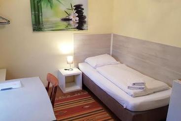 膳宿费 Gästehaus Schmitt