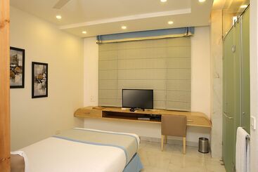 레지던스 Ahuja Residency Dlf Phase 2