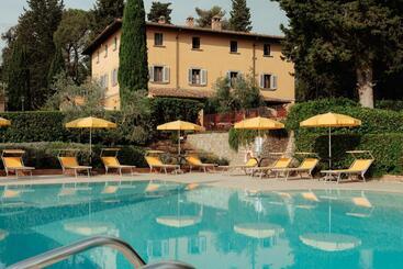 اقامتگاه Villa La Cappella