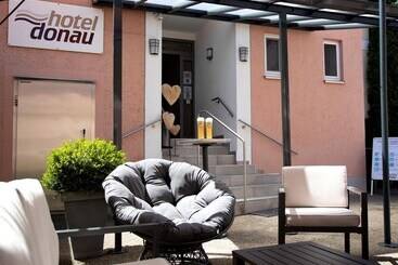 ホテル Donau