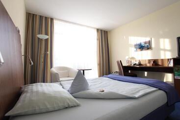 ホテル Garni Max Zwo