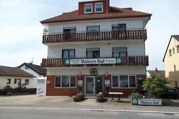 Отель Mainzer Rad
