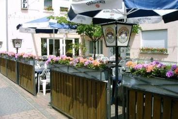 ホテル Zur Eisenbahn