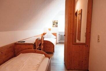 호텔 Postwirt Gästehaus