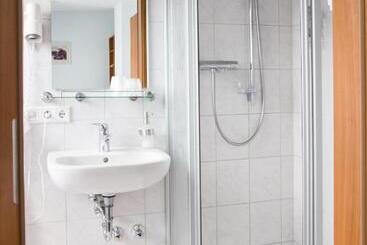 פנסיון Gästehaus Zur Kurve