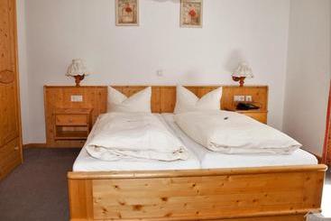 펜션 Landgasthaus Kurz Hotel & Restaurant Am Feldberg   Schwarzwald