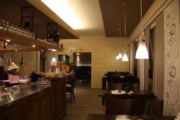 Hotel-Restaurant Maestral