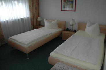 فندق Aalto Garni